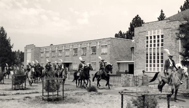 The third building, erected in 1951 between Van der Hoff Drive and Molen Street.