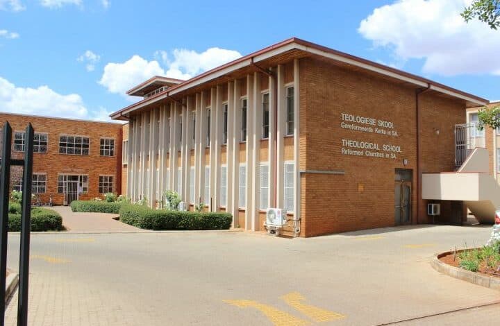 Die gebou van die Teologiese Skool in Potchefstroom.